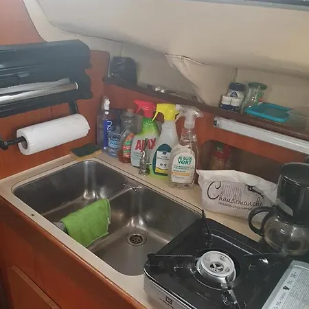 Botel Detente Insolite Sur Un Bateau A Cabourg *