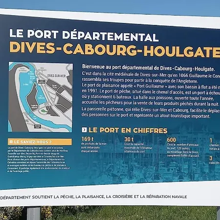 Detente Insolite Sur Un Bateau A Cabourg Botel *