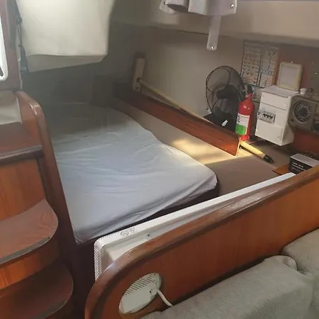 Detente Insolite Sur Un Bateau A Cabourg *